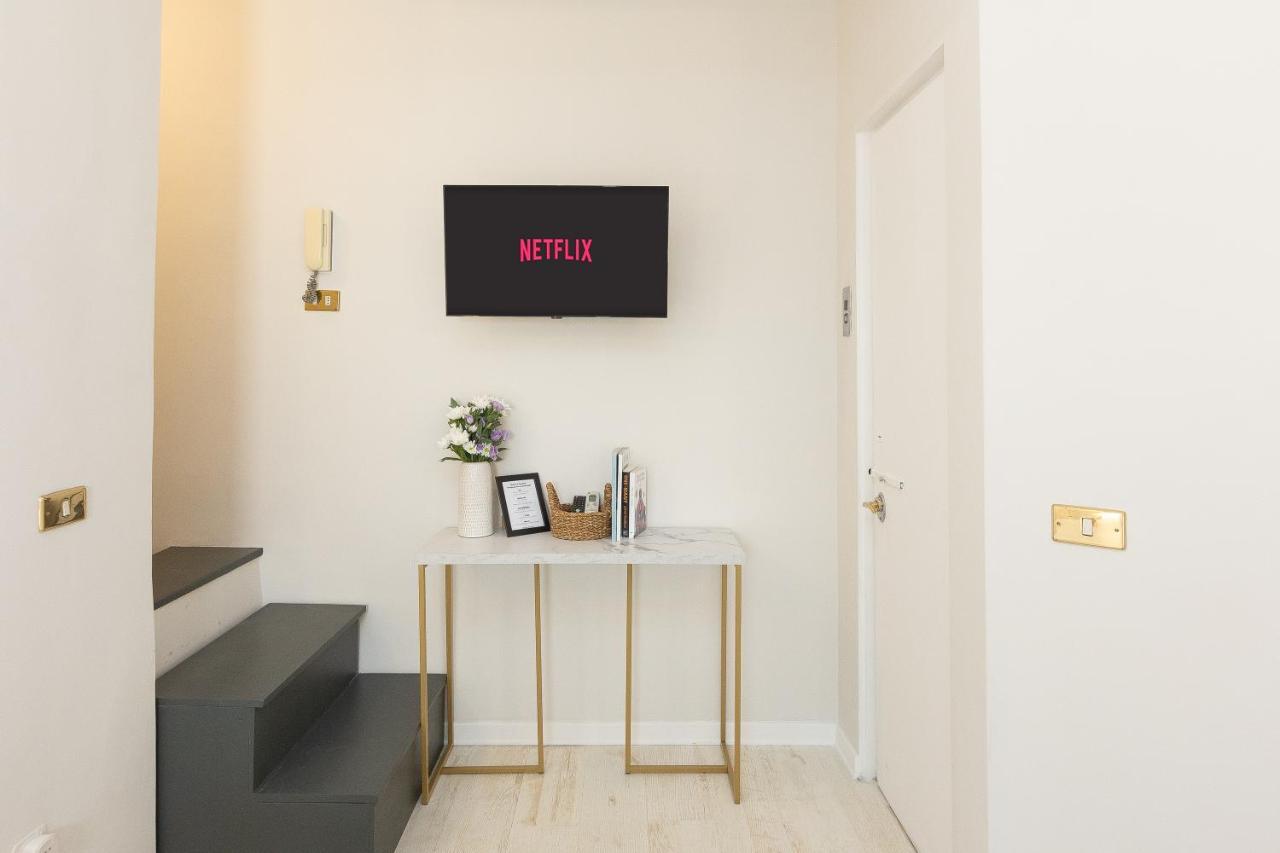 Отель Tiny Studio Piazza Del Popolo Рим Экстерьер фото